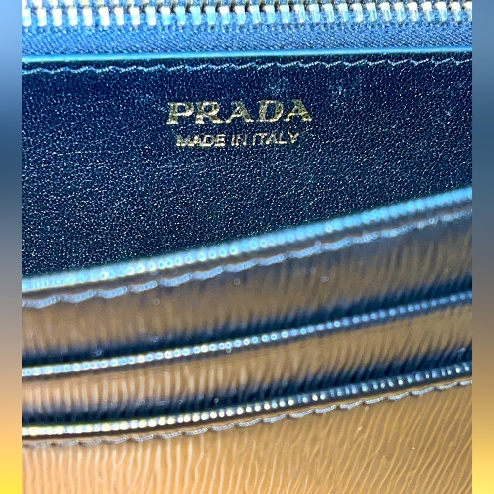 PRADA Milano Saffiano Leather Long Cont.Wallet, Blk/Gold Hardware no card case - Picture 10 of 12